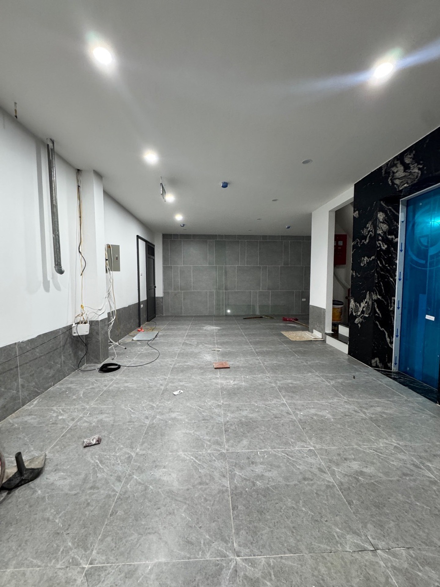 Nhà 7 tầng thang máy tại trung tâm Xuân La, Tây Hồ, phù hợp ở và kinh doanh