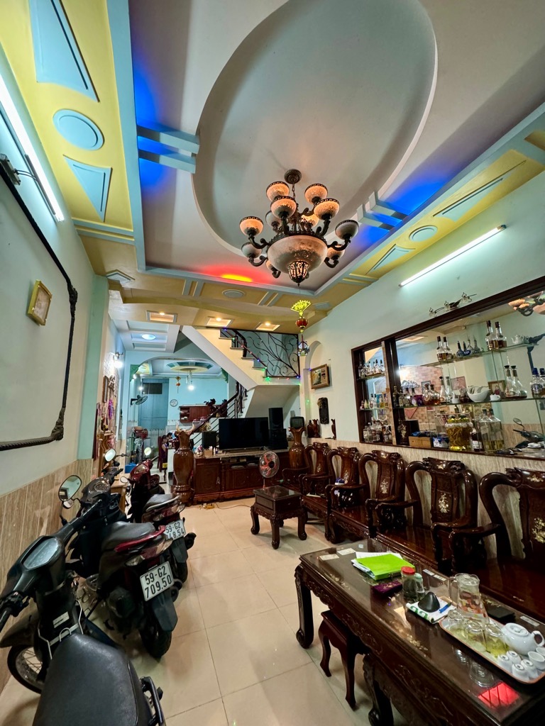 Mặt tiền kinh doanh, Tân Chánh hiệp 07, p Trung Mỹ Tây quận 12,dt 4x23 + 4 tầng ,5pn, giá 10,2 tỷTL