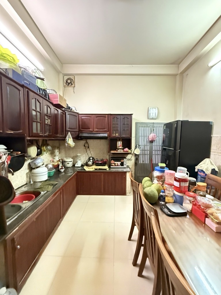 Bán nhà mặt phố 3 tầng 59m2 ở Tân Phú giá 9.5 tỷ