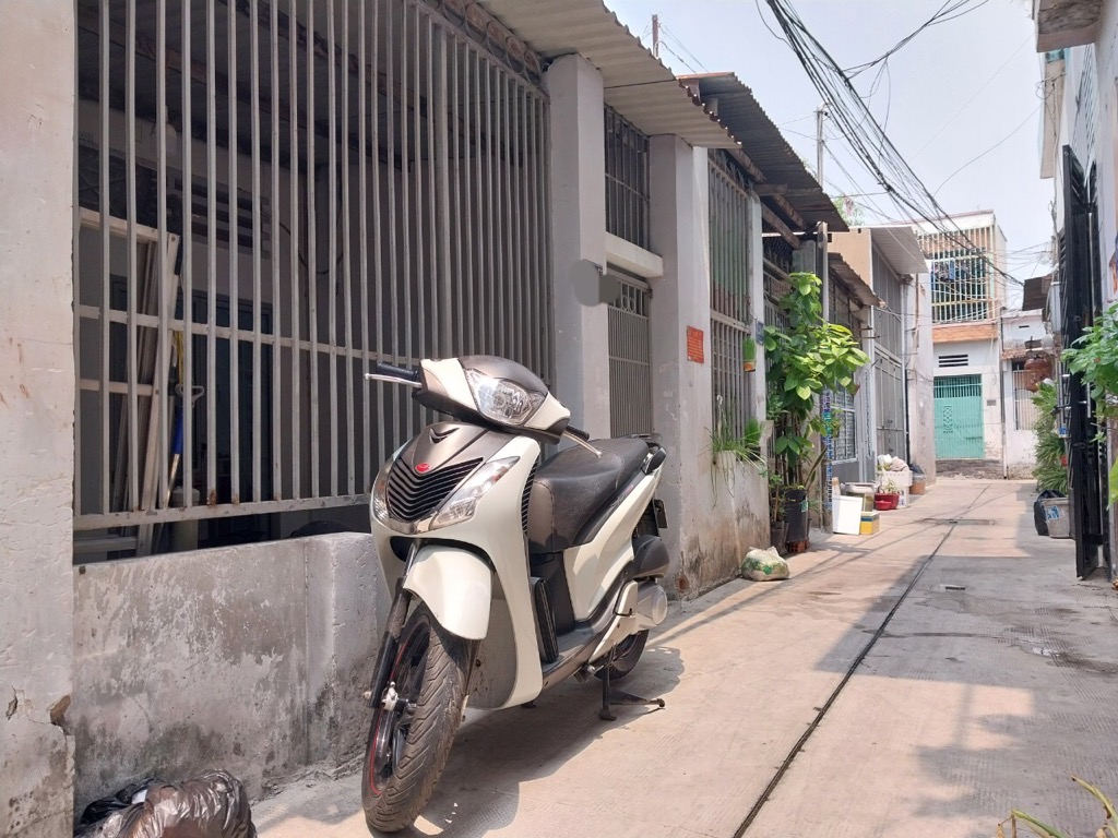 nhà sổ riêng, Tân Chánh Hiệp 35, p Trung Mỹ Tây Quận 12, dt 4,1x20, nhà cấp 4
 giá 3.6 tỷ TL