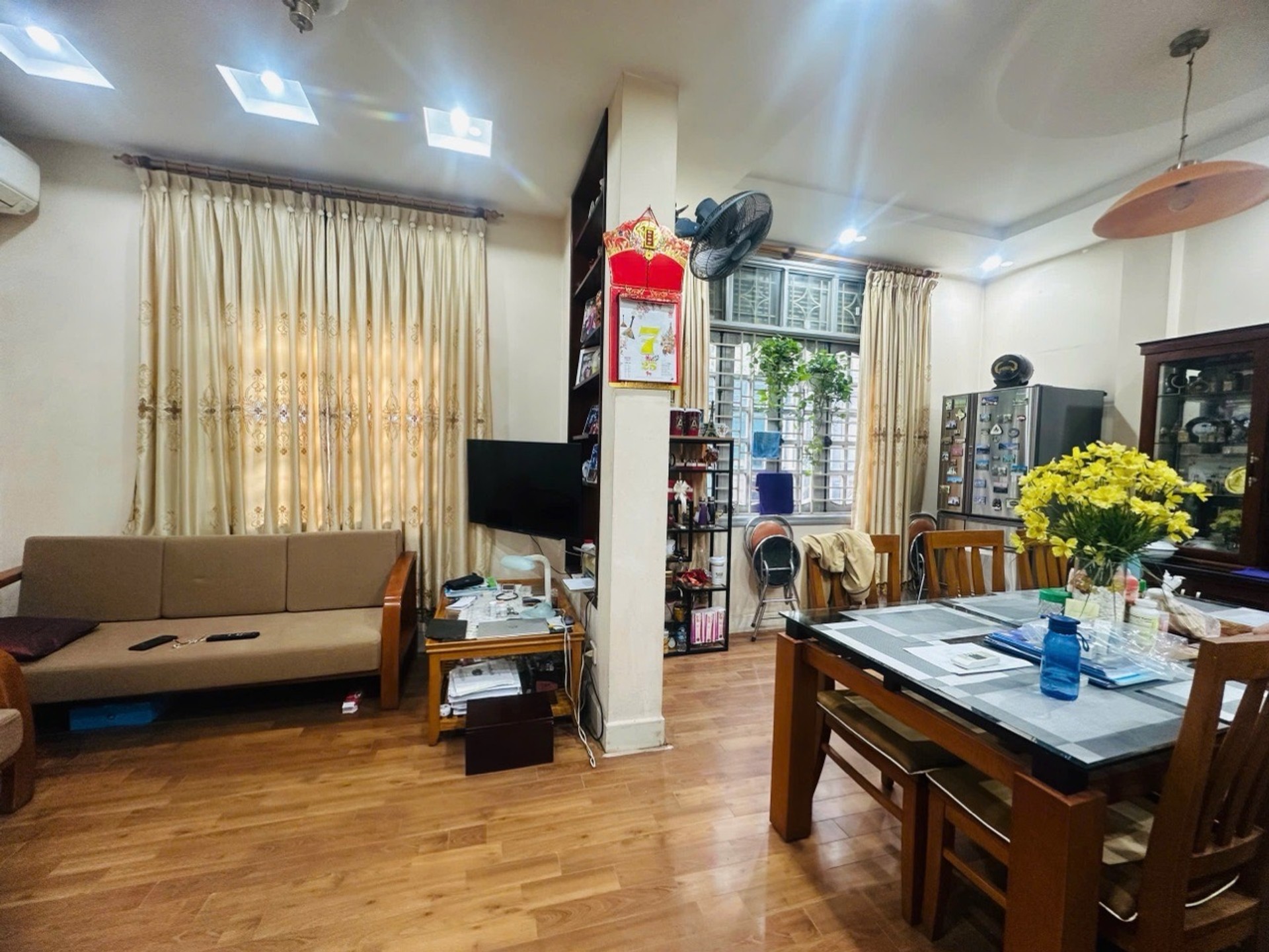 Cơ Hội Sở Hữu Nhà Đẹp Mặt Ngõ Nghĩa Tân, Gần Phố, Giá Tốt
