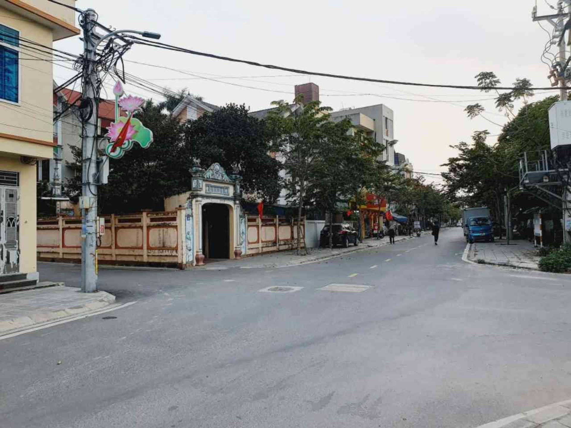 Bán 88.3m² đất mặt đường kinh doanh giá hơn 10 tỷ
