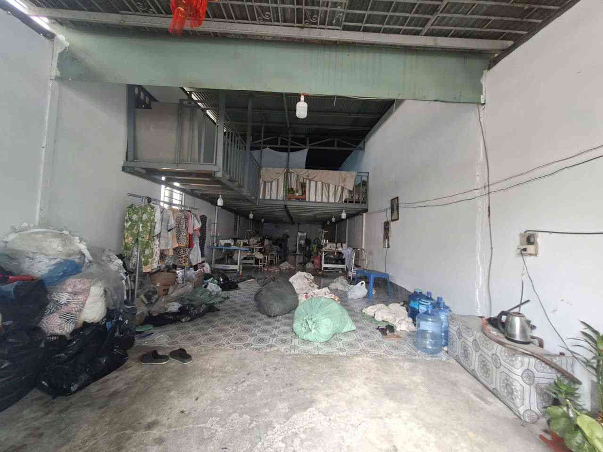 BÁ.N 6 CĂN NHÀ 2 TẦNG TÂN TIẾN 4 SÁT CHỢ HÓC MÔN GIÁP QUỐC LỘ 22 - DIỆN TÍCH ĐẤT 500M2 FULL THỔ