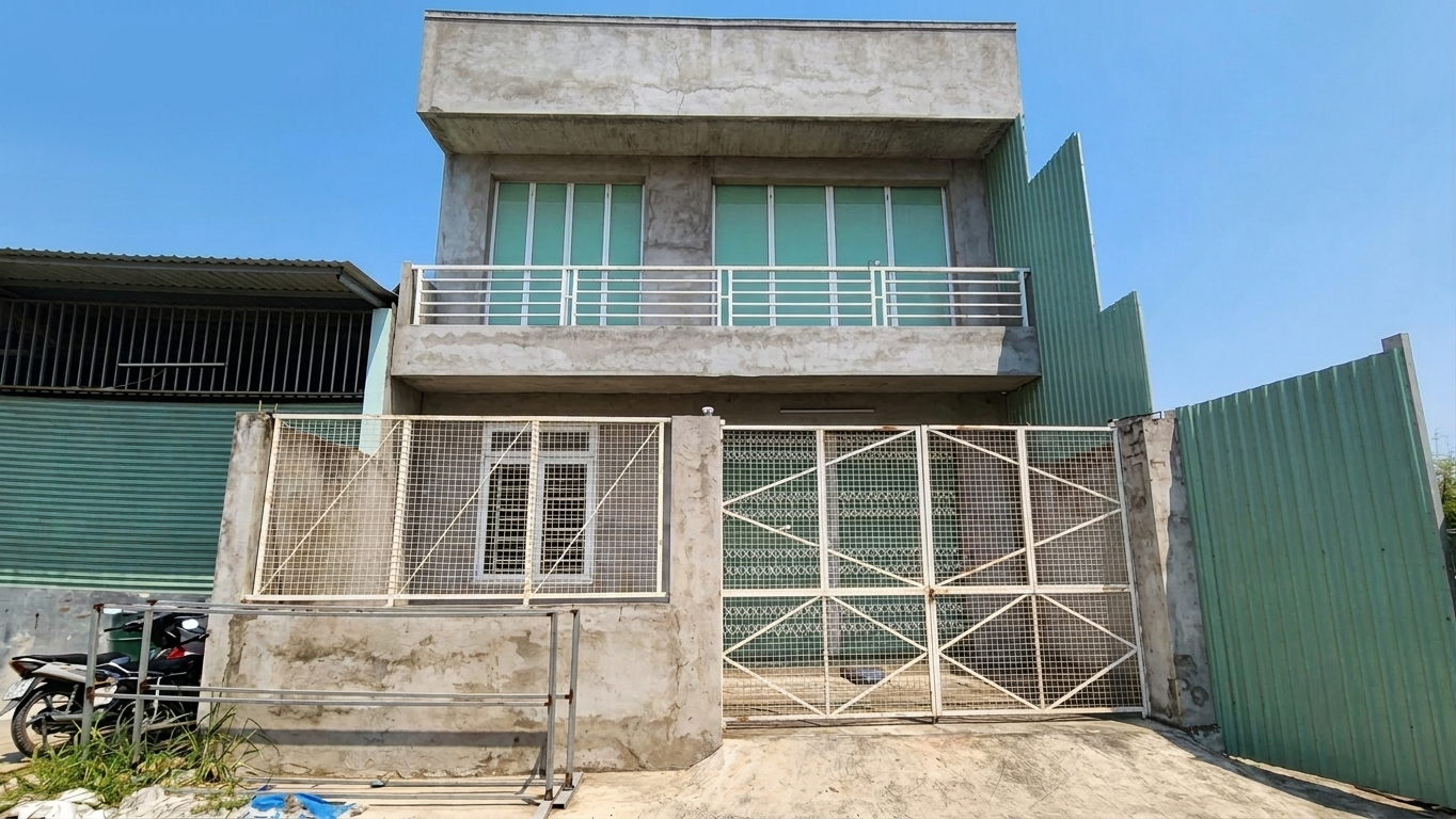 BÁN NHÀ 250m² Ở ĐINH ĐỨC THIỆN BÌNH CHÁNH, RỘNG 10M, HẺM THÔNG, Ô TÔ ĐỖ CỬA, NHỈNH 4 TỶ