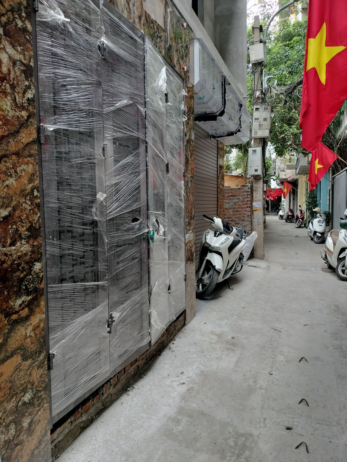 Nhà 5 tầng thang máy, ngõ ô tô Kim Ngưu