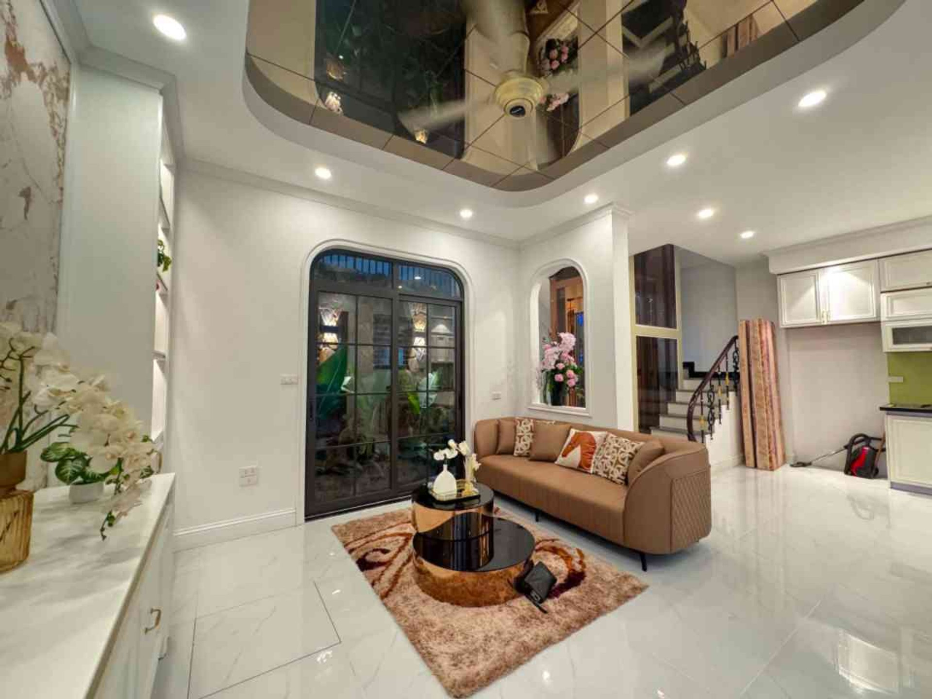 🍁NHÀ MỚI KÍNH KONG SIÊU THOÁNG SÁNG - THANG MÁY - PHỐ VIP, TRUNG TÂM 3 QUẬN