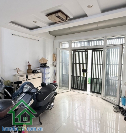 CHỈ 11,34 TỶ - Ô TÔ ĐỖ CỬA - CÁCH MẶT TIỀN TRƯỜNG SA CHỈ 10M - P. NHIÊU LỘC (Q. 3) - NHÀ 4 TẦNG BTC