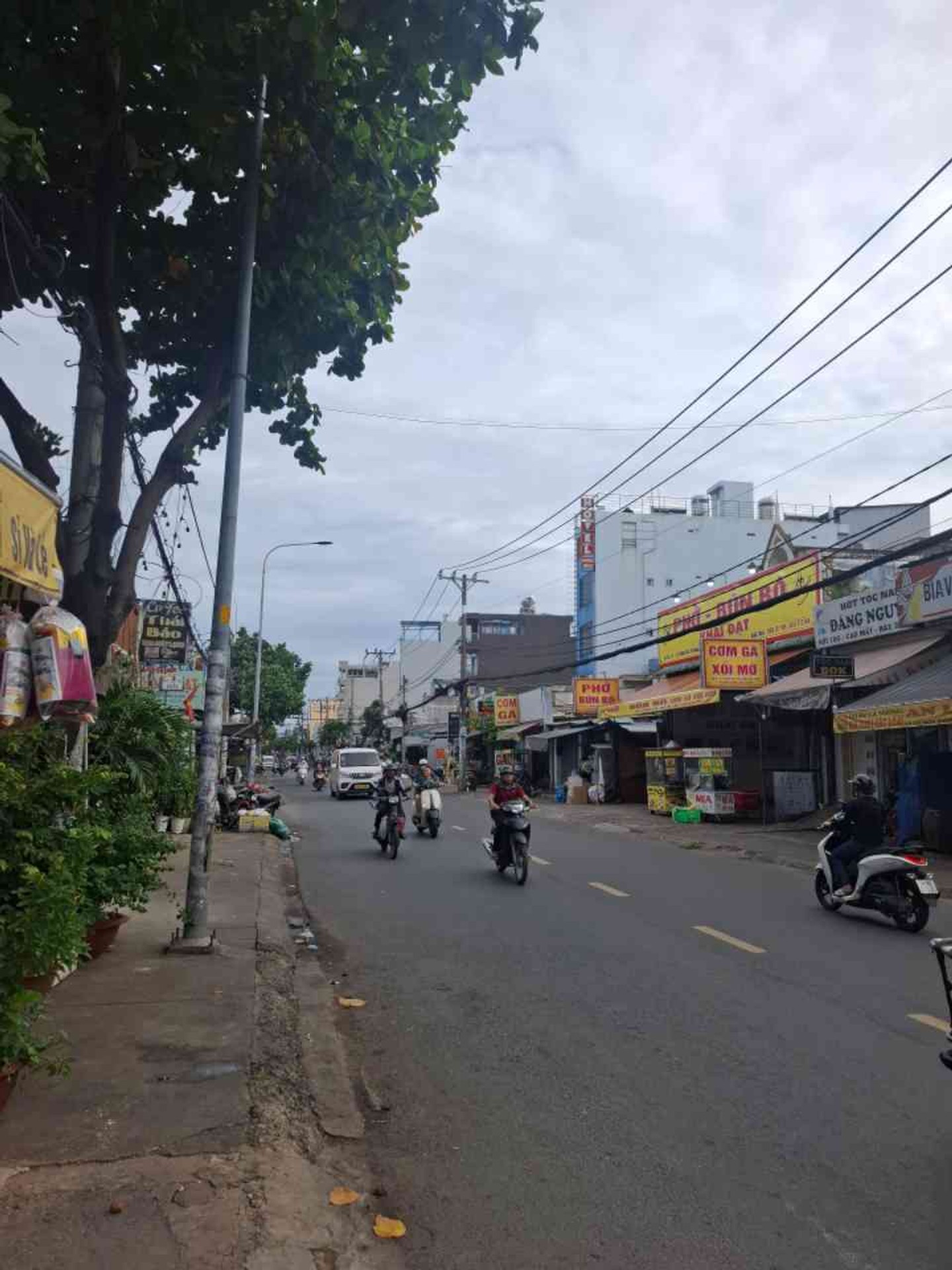 Nhà mặt phố kinh doanh sầm uất Bình Tân giá tốt, không thể bỏ lỡ