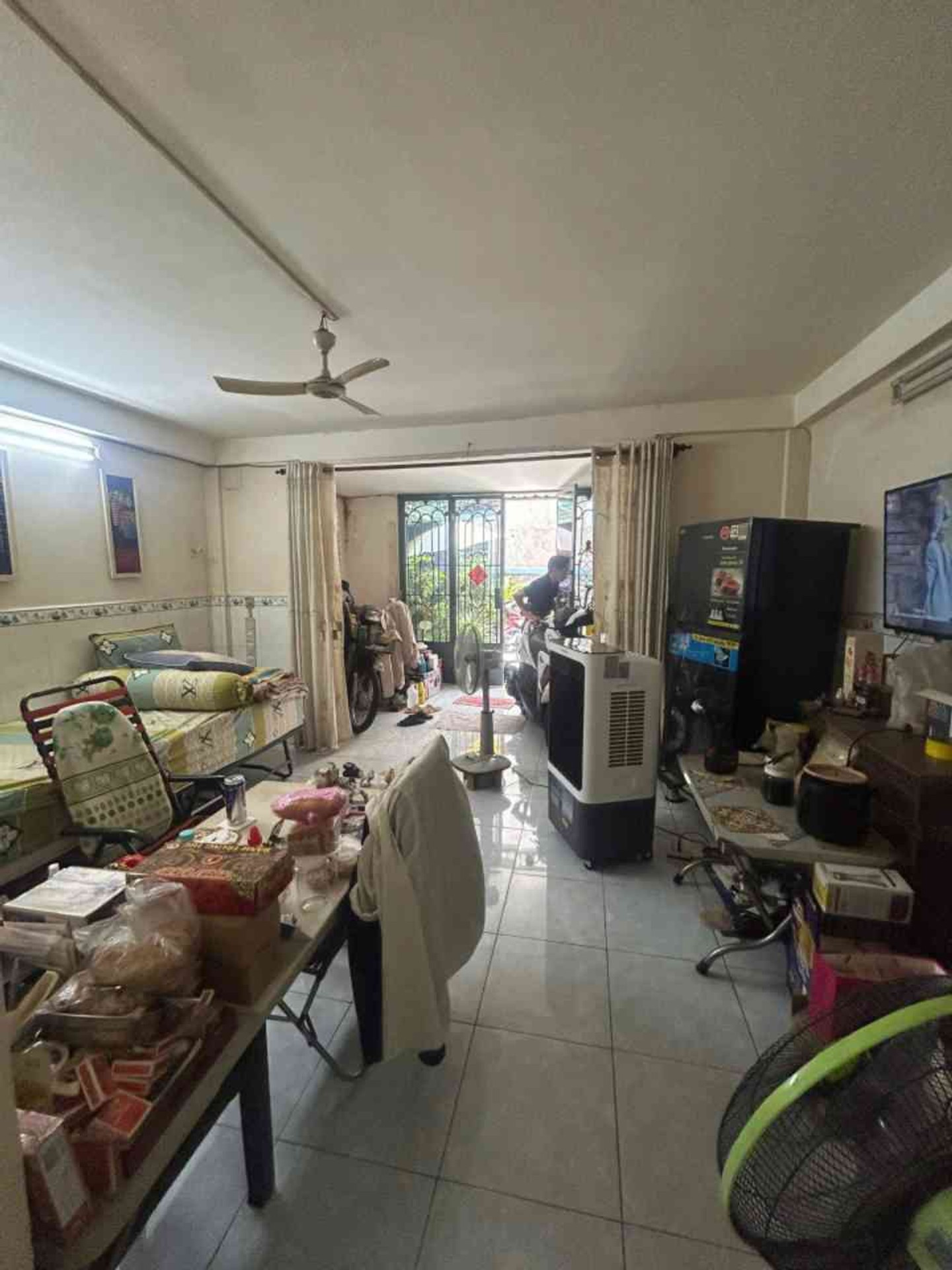 Bán nhà riêng phường Bình Phú Quận 6 diện tích 40m2, vị trí đối diện công viên