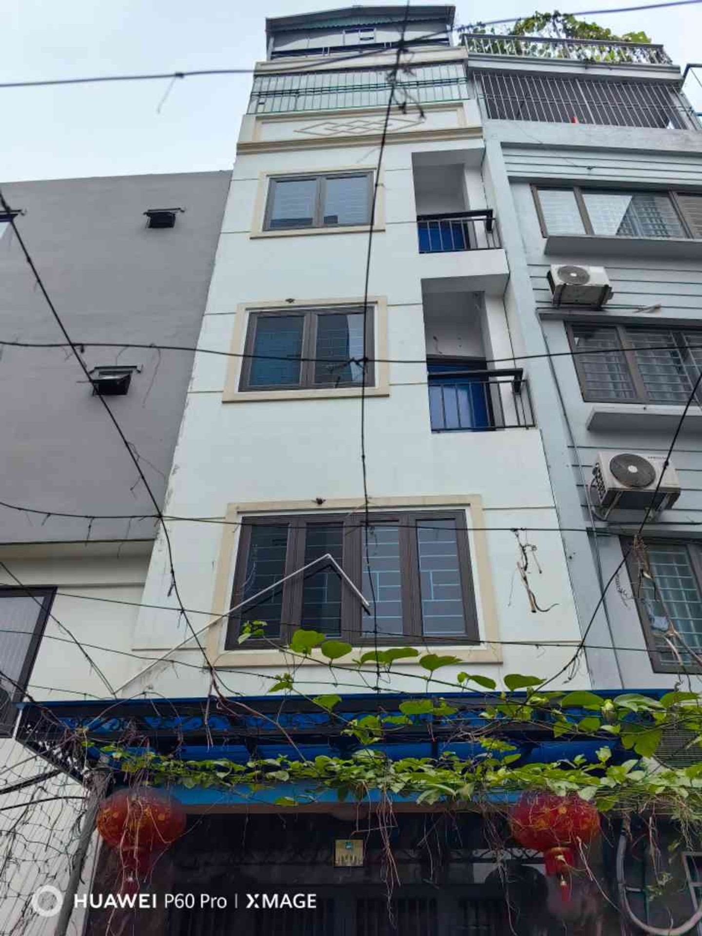 Bán nhà riêng 5 tầng tại Phú Gia, vị trí thuận tiện, thiết kế tối ưu gần trạm y tế Phú Thượng.
