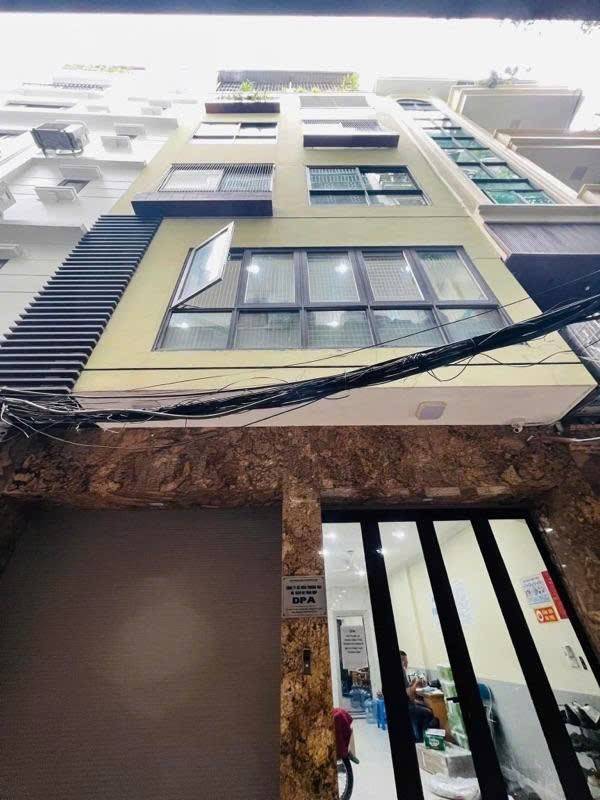 Nhà 6 tầng thang máy khu Đống Đa, kinh doanh tốt, ô tô tránh