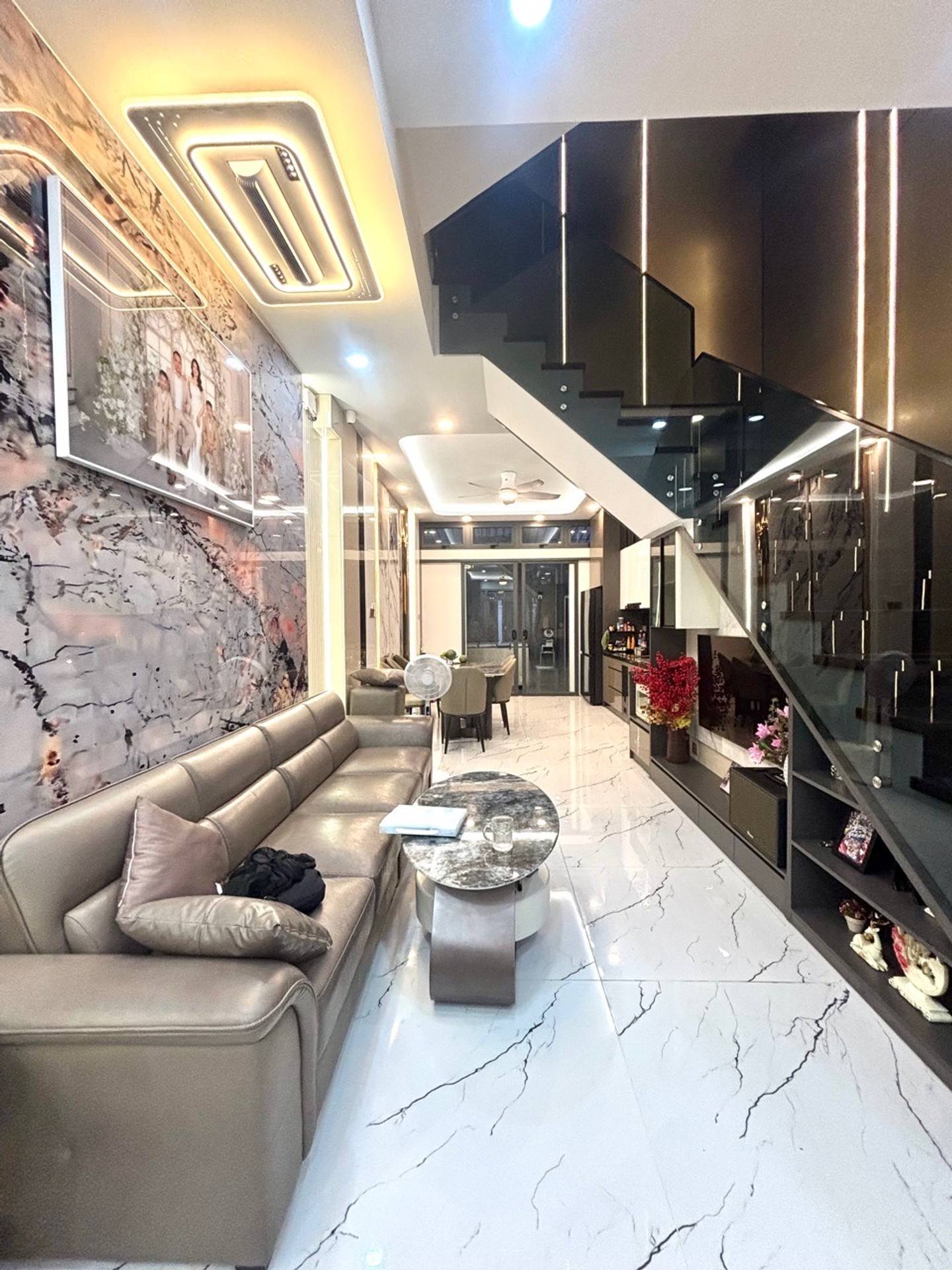 Nhà 4 tầng lung linh gần Đình Nghi Xuân - 68m² giá hợp lý