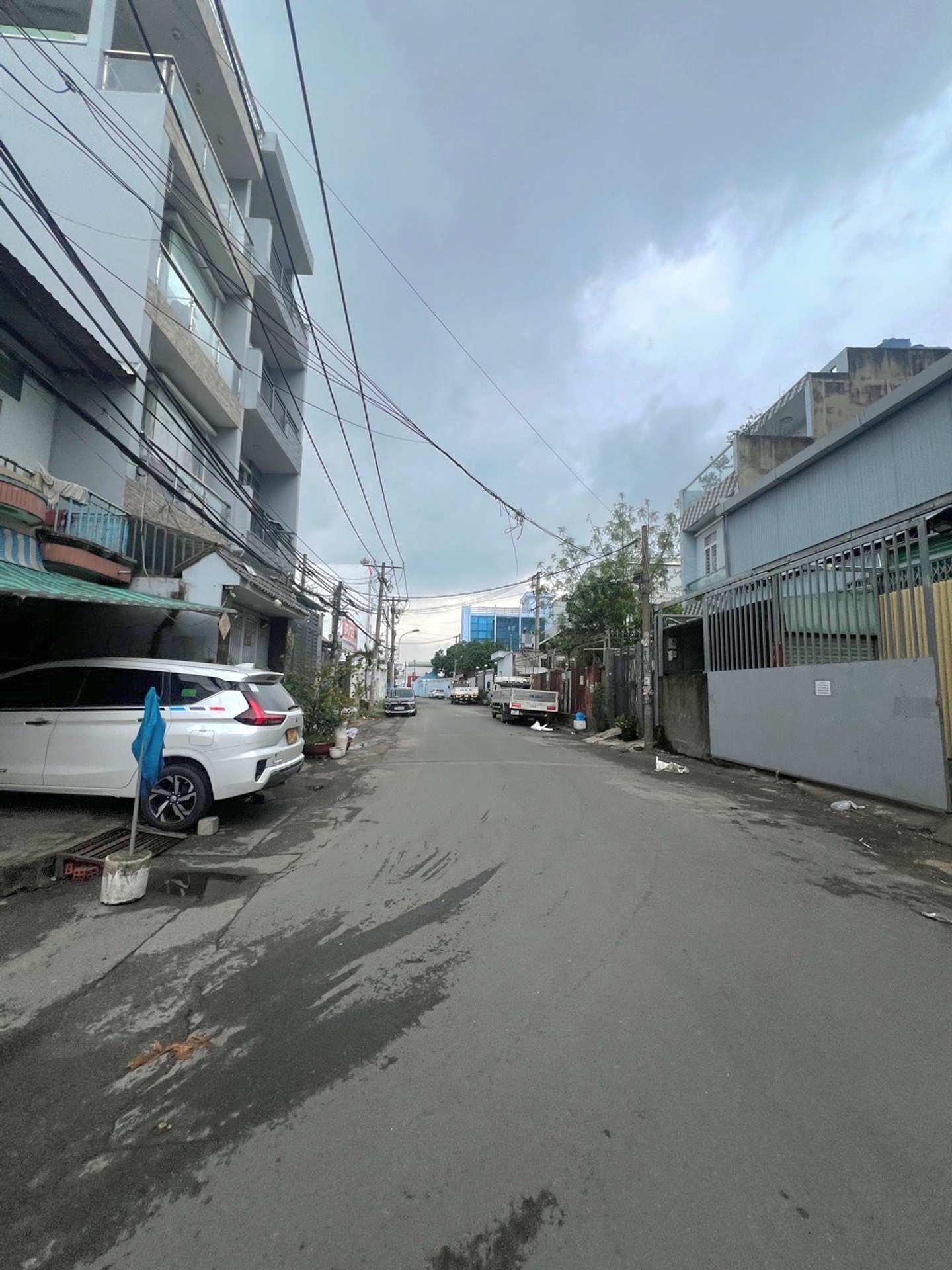 BÁ.N NHÀ SÁT HUƠ.G LỘ 2 - COOPMAR.T - ĐƯỜNG XE TẢI - ( 4X23M )
