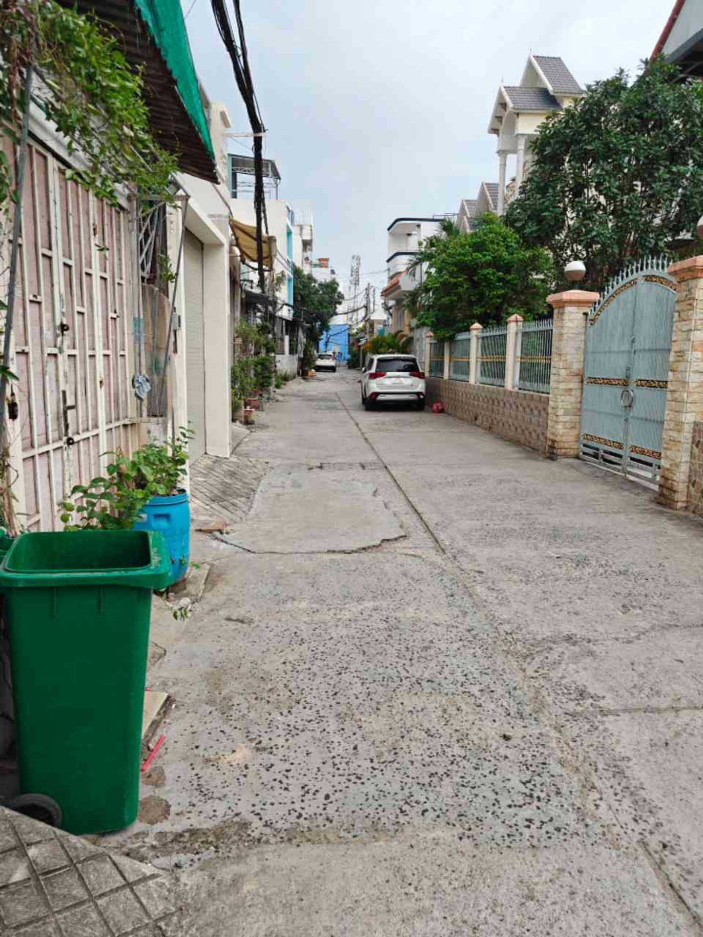 Bán nhà mặt phố tại Bình Tân, diện tích 114.5m², 3 tầng, pháp lý có sổ riêng