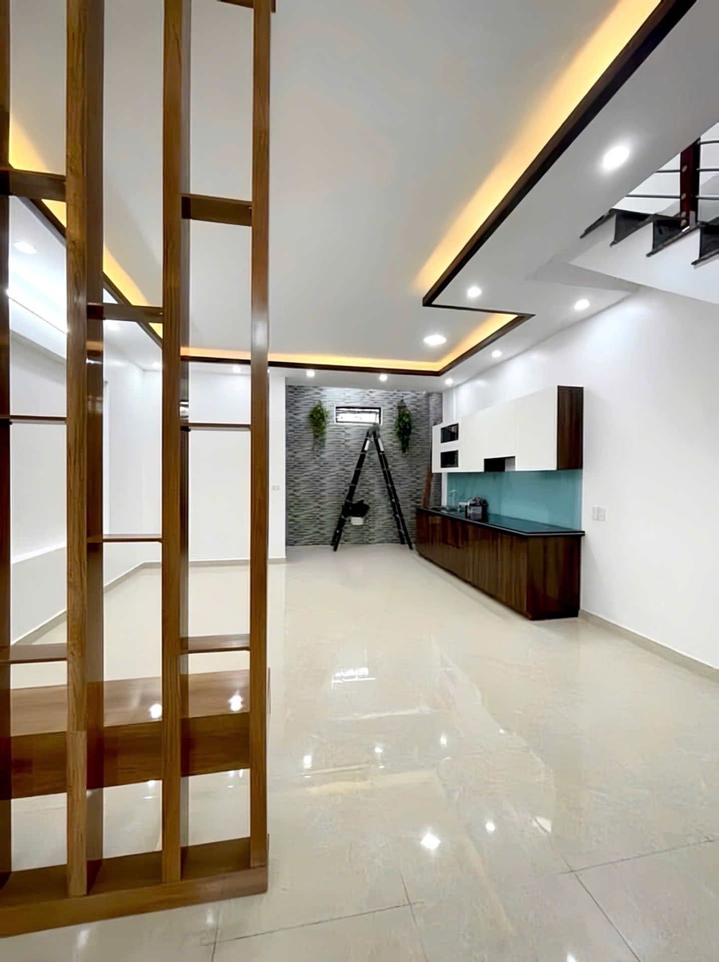Bán nhà riêng 2 tầng gần phố Miếu Hai Xã, diện tích 48.8m², giá 2.35 tỷ