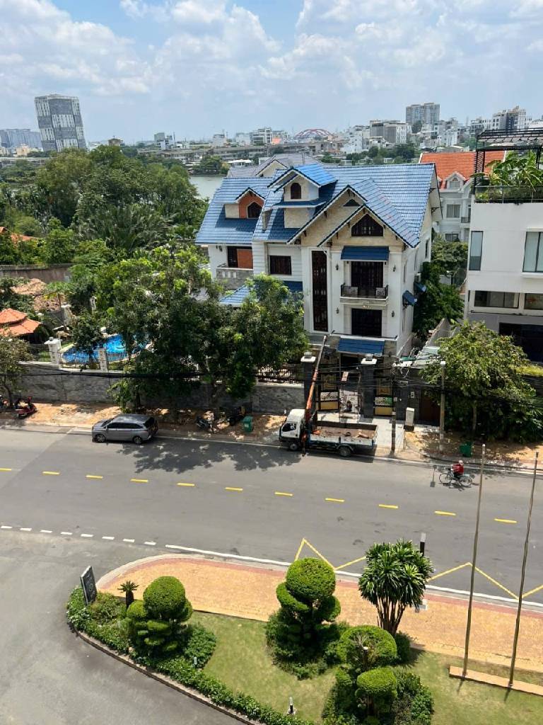 Nhà mặt phố Thảo Điền, 3 tầng, 501m2, mặt tiền rộng 35m - LH: 0918604219 C.Loan