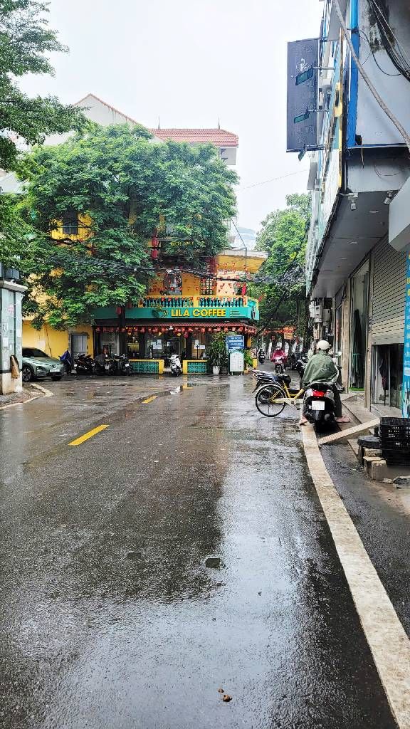 Bán nhà riêng 4 tầng, 77m2, mặt tiền 6.5m, khu vực Đặng Tiến Đông, Hà Nội