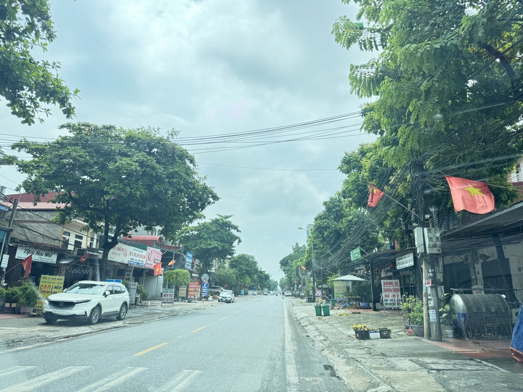 🌺TRỤC CHÍNH KINH DOANH SẦM UẤT OTO TRÁNH DỪNG ĐỖ NGÀY ĐÊM - SẴN NHÀ 1.5 TẦNG CÓ THỂ Ở HOẶC KINH D