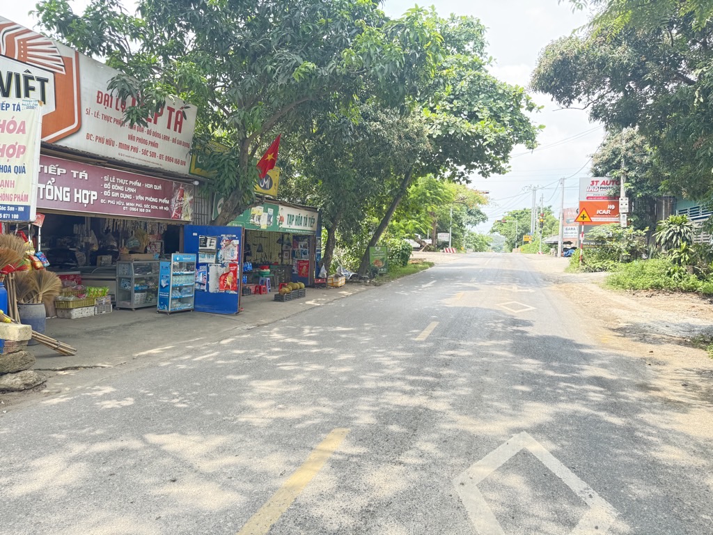 🌺 MẶT ĐƯỜNG 35 KINH DOANH SẦM UẤT - NGAY SÁT DỰ ÁN CON ĐƯỜNG VÀNH ĐAI 1500 TỶ SÓC SƠN🌺
Minh Phú,