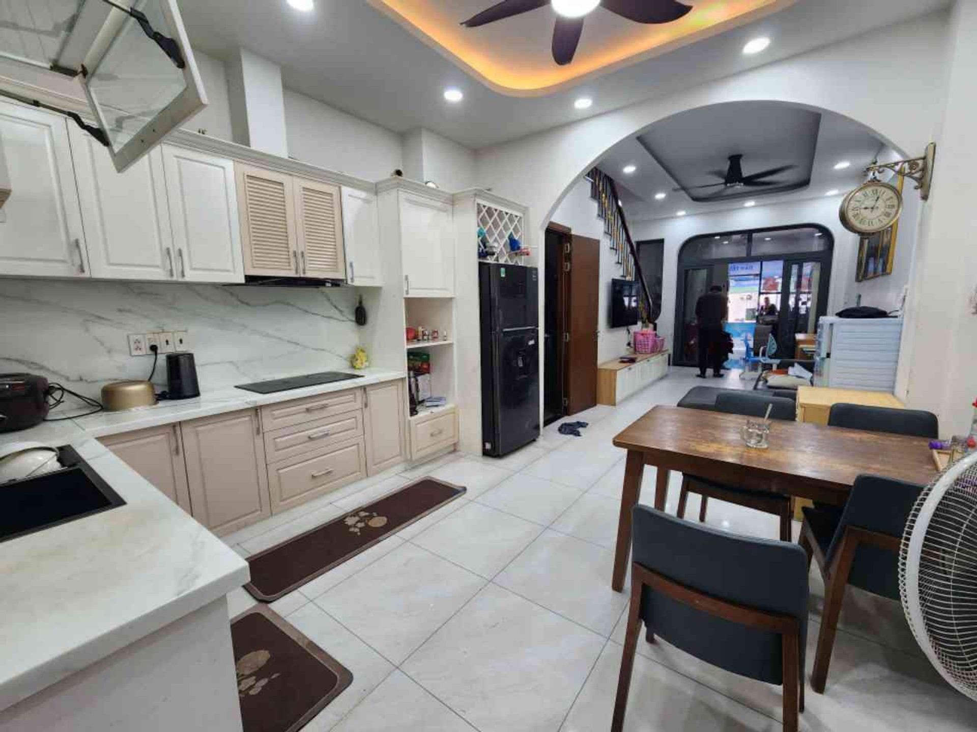 Nhà mặt phố 3 tầng, diện tích 85m² tại Thủ Đức, giá 9 tỷ