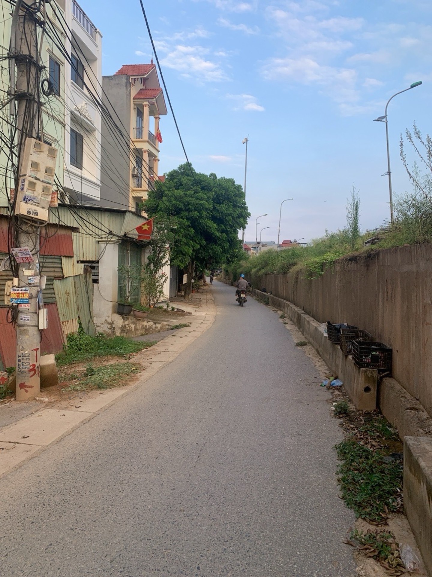 Bán nhà 4 tầng tại Yên Nghĩa, ô tô tránh cách 30m, giá 4.65 tỷ