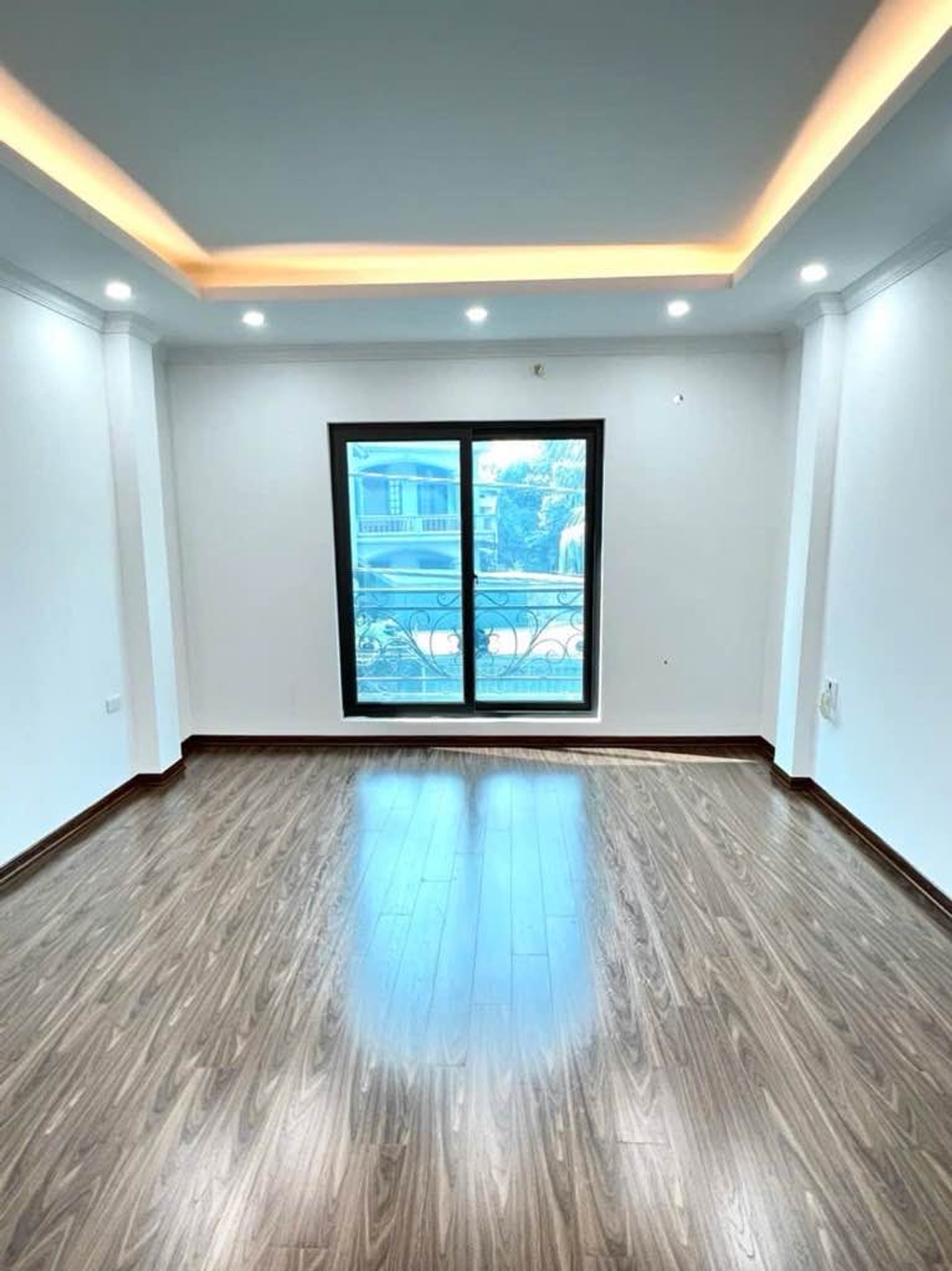 PHÚC THỊNH, NHÀ ĐẸP 4TẦNG DT46m2 NHỈNH 5TỶ, HÀNG XÓM VIN BẮC HỒNG, OTO QUA NHÀ