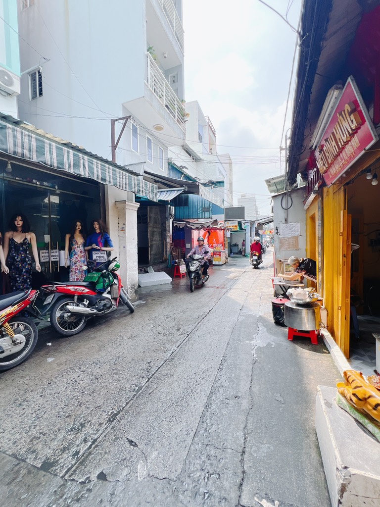 Nhà 5 tầng hẻm Dương Bá Trạc - Thu nhập ổn định 32 triệu/tháng