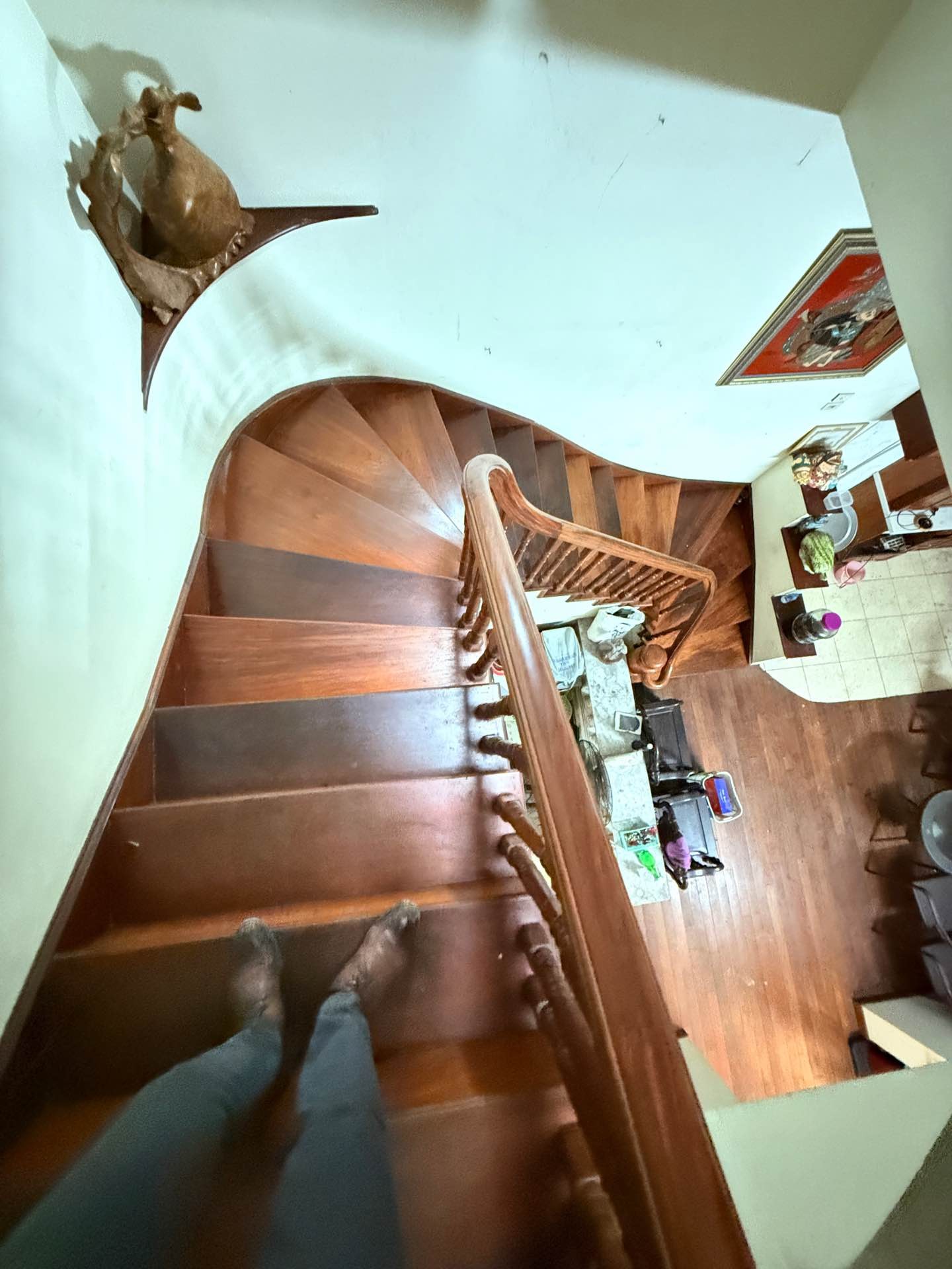 Nhà mặt phố kinh doanh sầm uất tại khu vực Hoàng Cầu, diện tích rộng 182.5 m² chỉ 50 tỷ