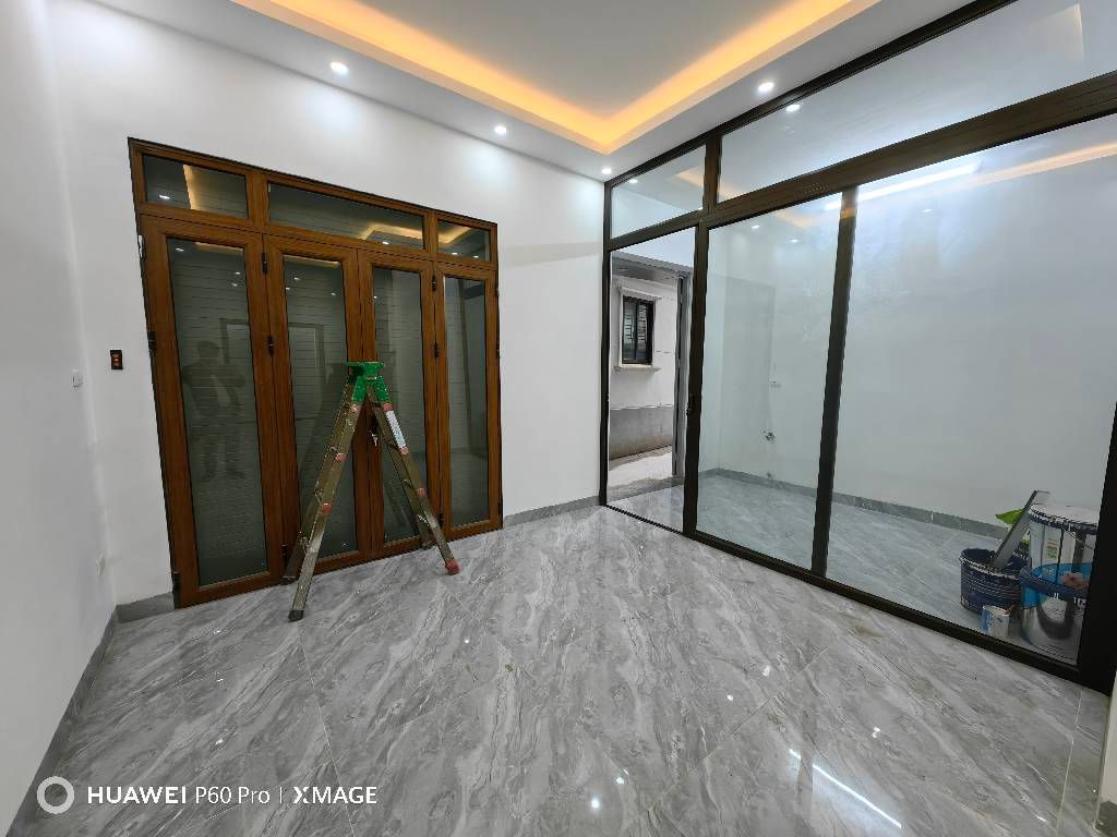 Nhà 3 tầng 4 phòng ngủ tại Phú Xá gần trường học cấp 2 và khu hành chính công Phú Thượng _ Tây Hồ.