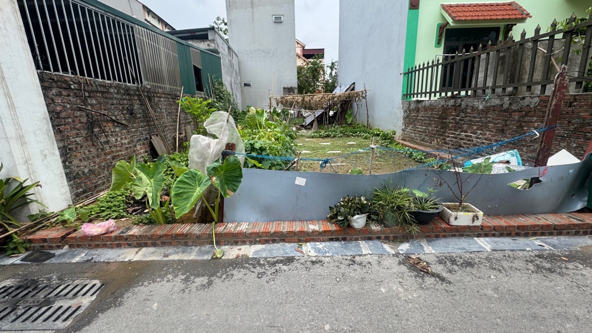 Bán đất thổ cư tại thôn x, mặt tiền 5.8m, cơ sở pháp lý rõ ràng