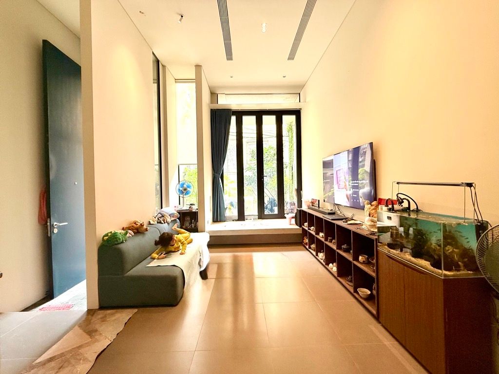 Nhà riêng 4 tầng có sân vườn, ô tô vào nhà tại quận Thanh Xuân