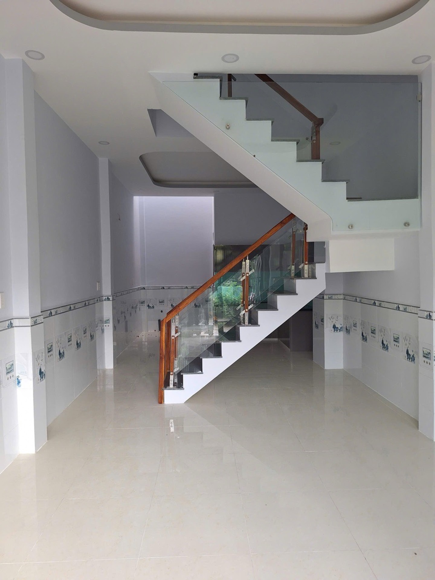 Nhà đẹp An Phú Đông, giá tốt, dễ chốt ngay
