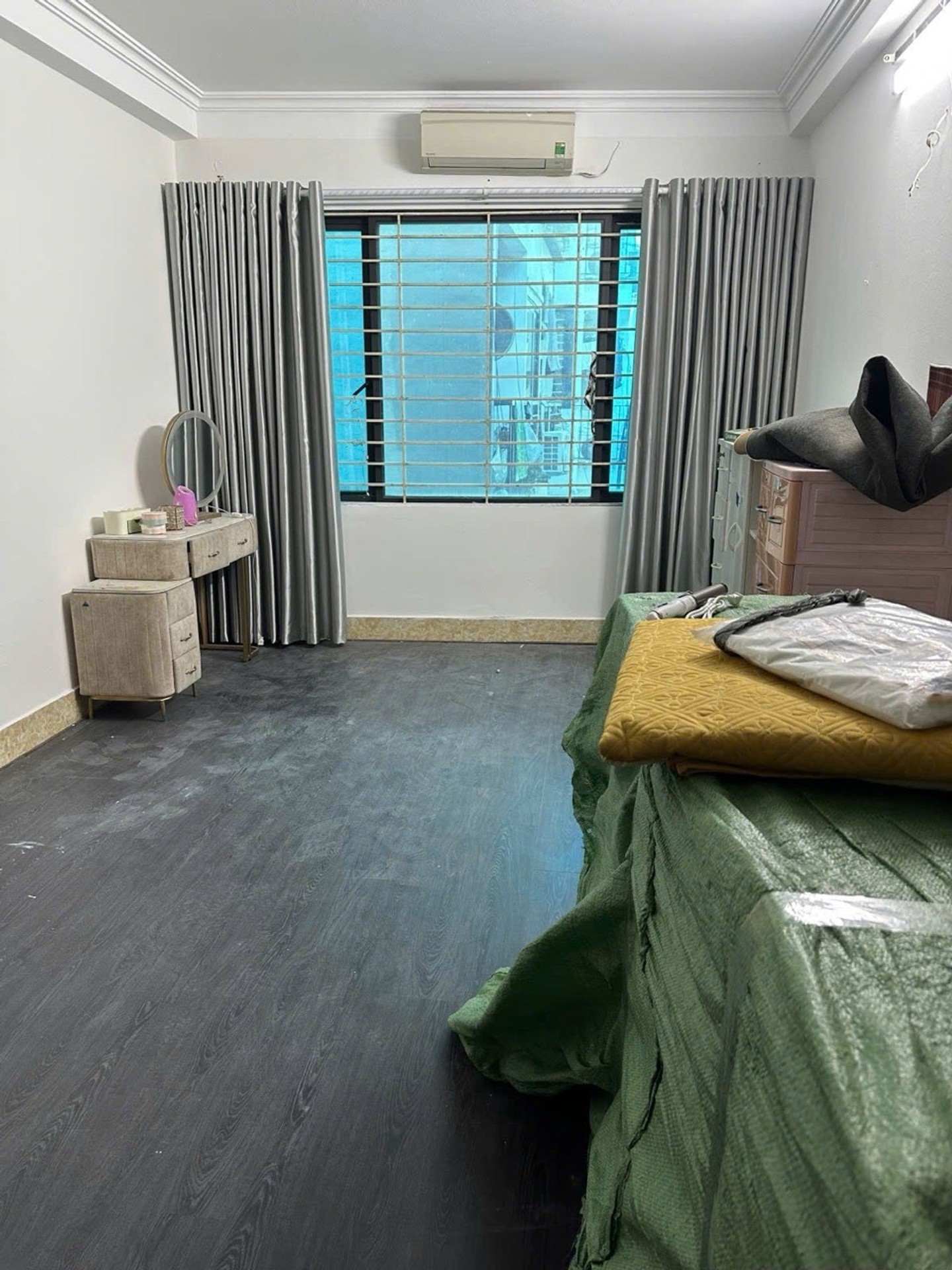 BÁN NHÀ 4 TẦNG MỄ TRÌ TỪ LIÊM– CẠNH CHỢ CỐM – 50M RA BÃI Ô TÔ - ĐI BỘ RA KĐT MỄ TRÌ HẠ