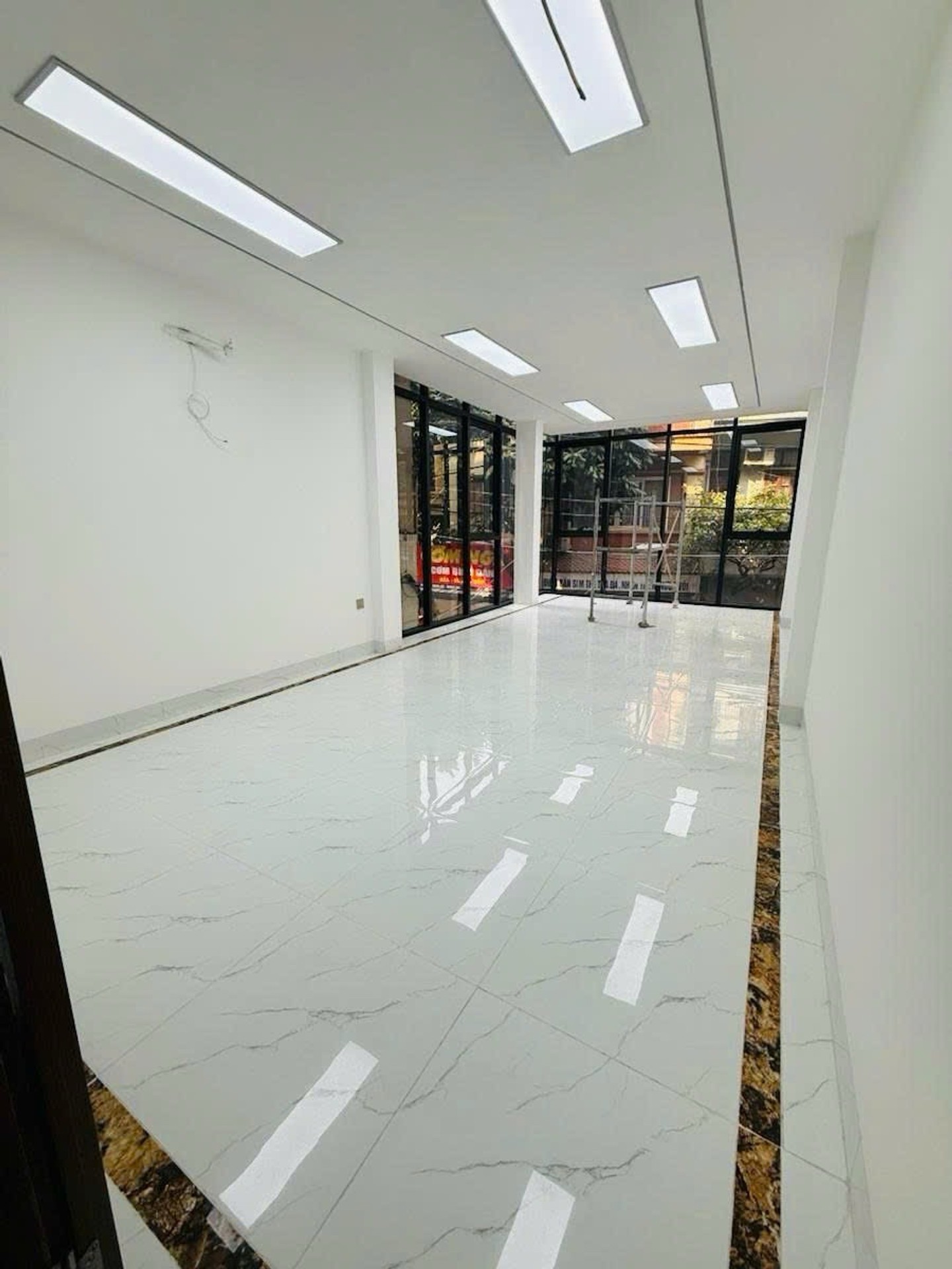 Bán nhà mặt phố Thịnh Liệt 47m2, 6 tầng, kinh doanh vỉa hè đông đúc