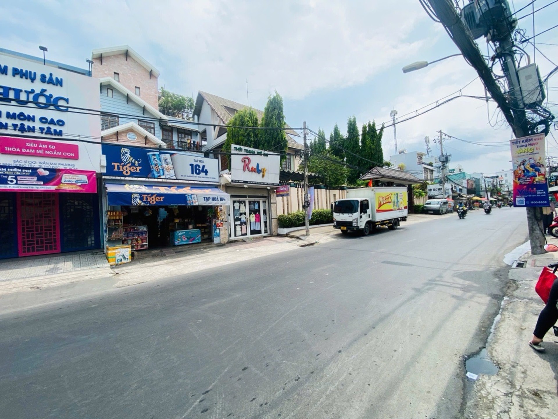 Bán nhà mặt phố rộng 218m², 2 tầng, giá 45 tỷ tại Bình Trưng - LH: 0918604219 C.Loan