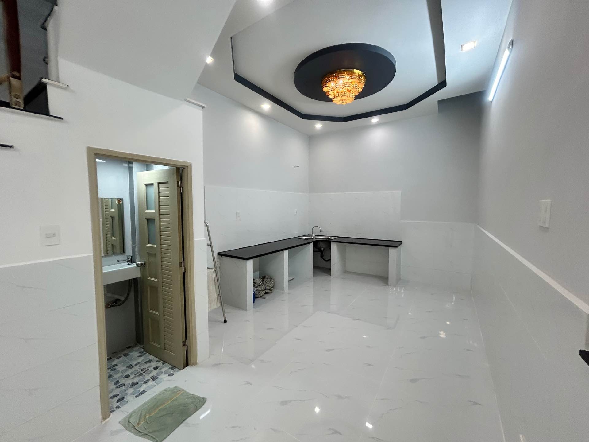 Bán nhà riêng 4 tầng 4 phòng ngủ tại Phú Định Quận 8, gần Võ Văn Kiệt,dt 3.7x12m chỉ 5 tỷ 95