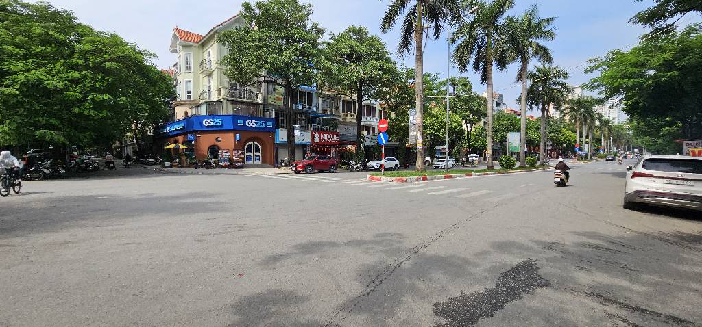 Nhà góc siêu hiếm, ngõ thông thoáng ở Yên Sở