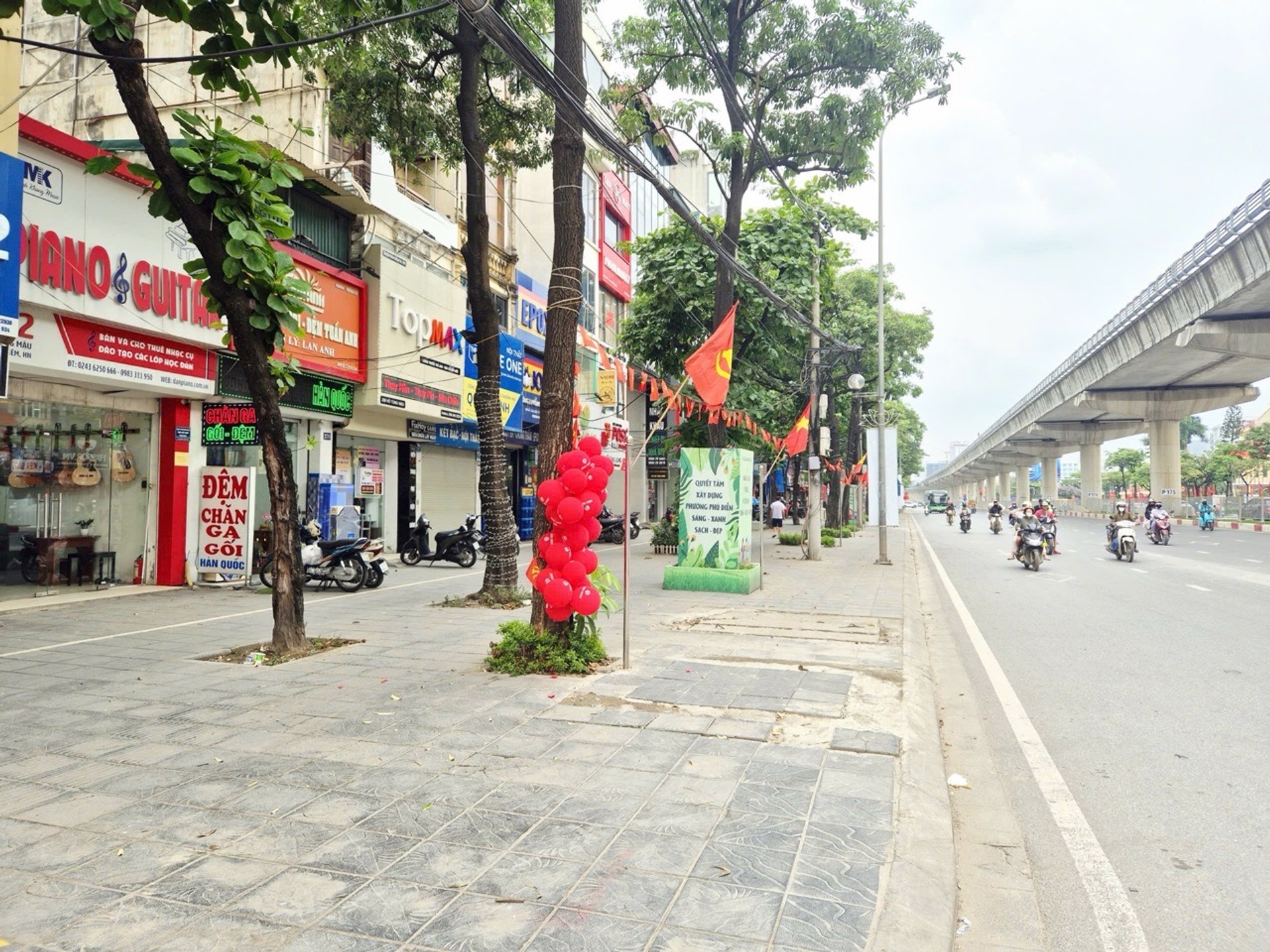Bán ĐẤT Mặt phố Hồ Tùng Mậu – vị trí đắc địa, vỉa hè rộng, kinh doanh đa dạng