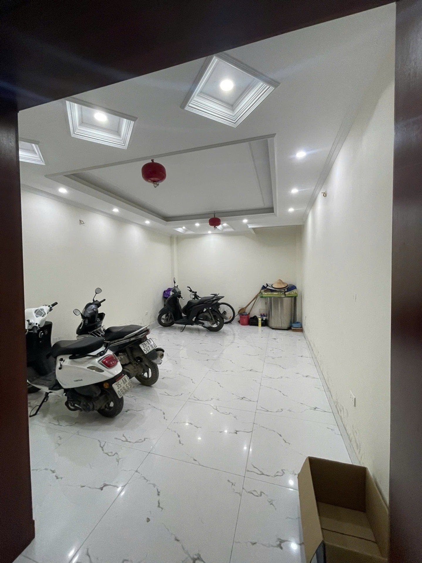 BA ĐÌNH -MẶT PHỐ - VỈA HÈ - KINH DOANH - MẶT TIỀN RỘNG - Ở VÀ CHO THUÊ DÒNG TIỀN SẴN