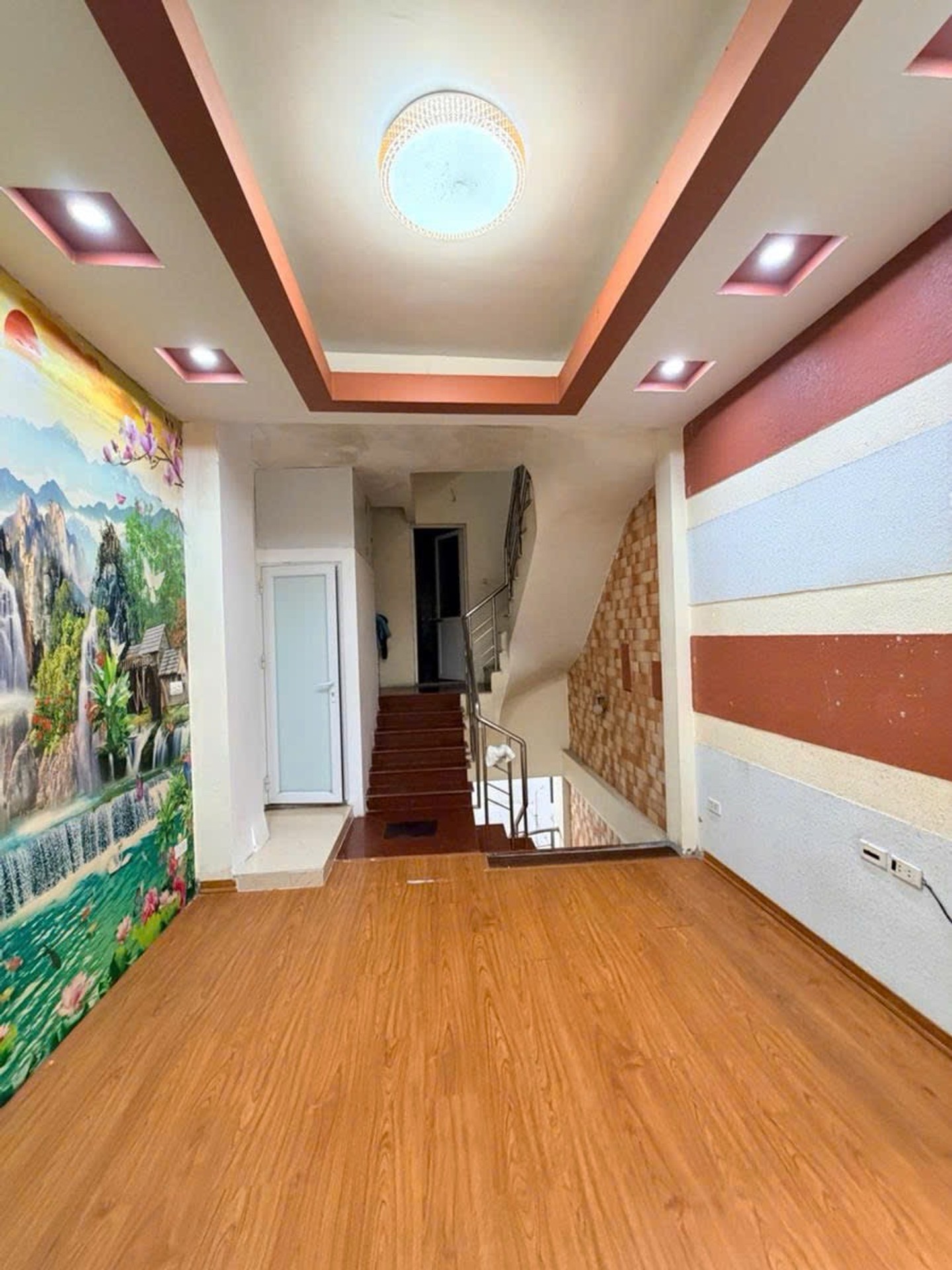Bán nhà riêng 5 tầng tại Khương Trung, mặt ngõ kinh doanh, ô tô thông, hai mặt thoáng
