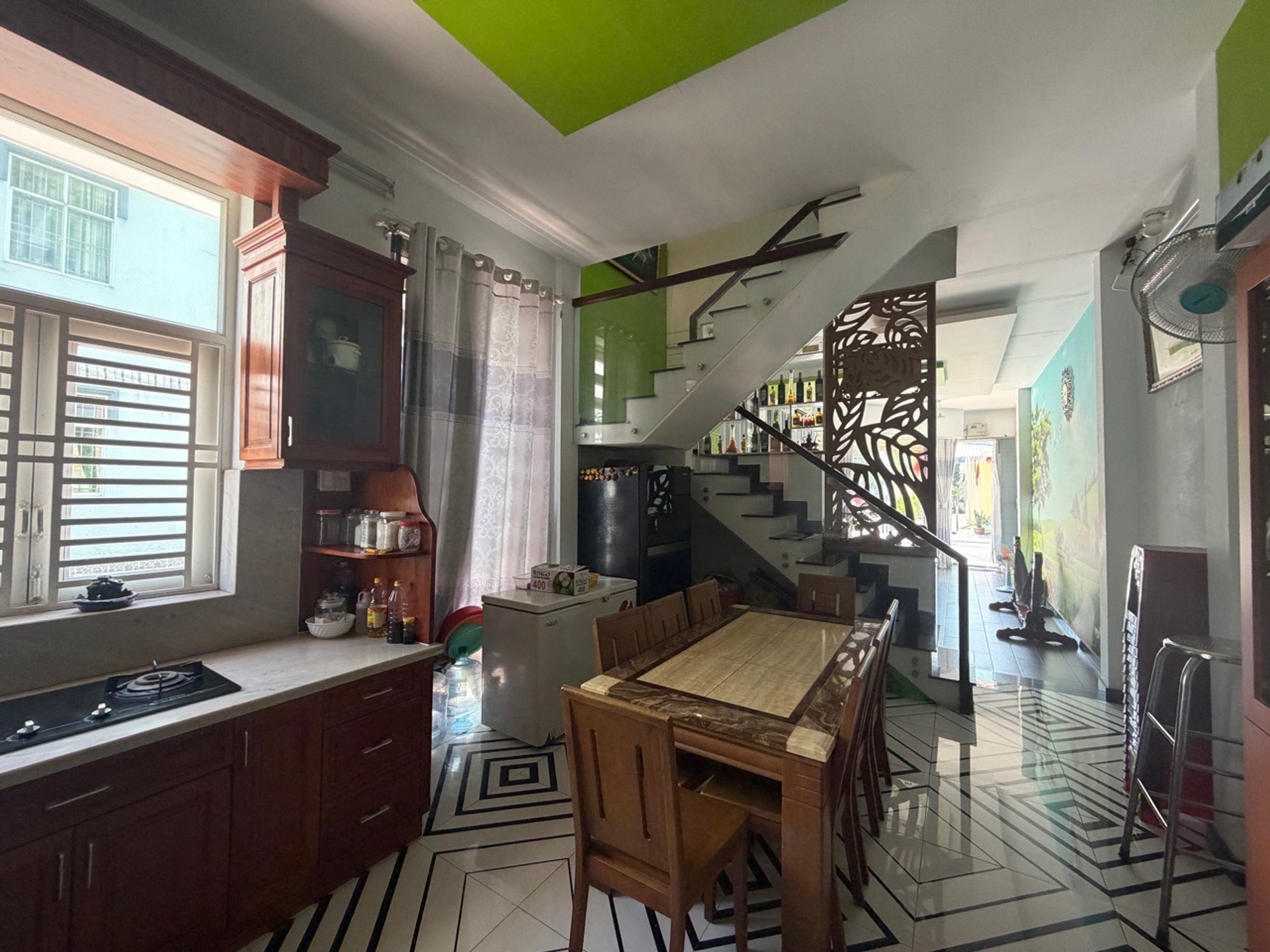 Bán nhà mặt phố 2 mặt tiền tại khu Tên Lửa, Bình Tân, 61m2, 4 tầng