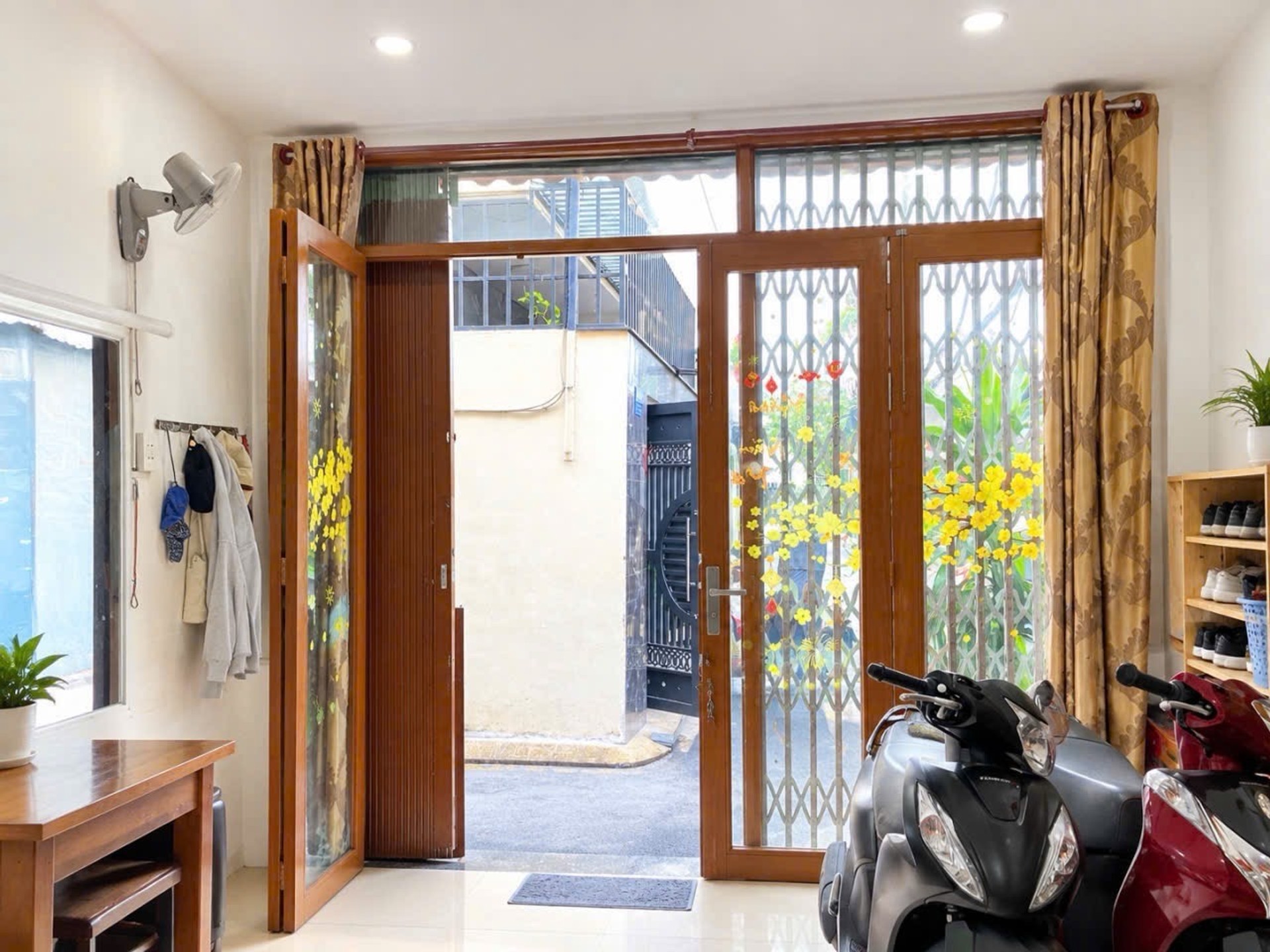 Nhà hẻm xe hơi 2 tầng diện tích 28m2 tại Tân Sơn Nhì