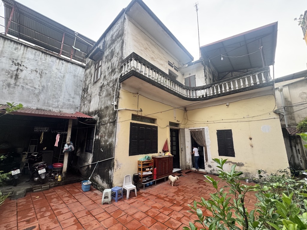 Bán nhà riêng tại Giáp Nhị, Hà Nội, diện tích 139.7m2, mặt tiền rộng 12.2m, ô tô vào nhà