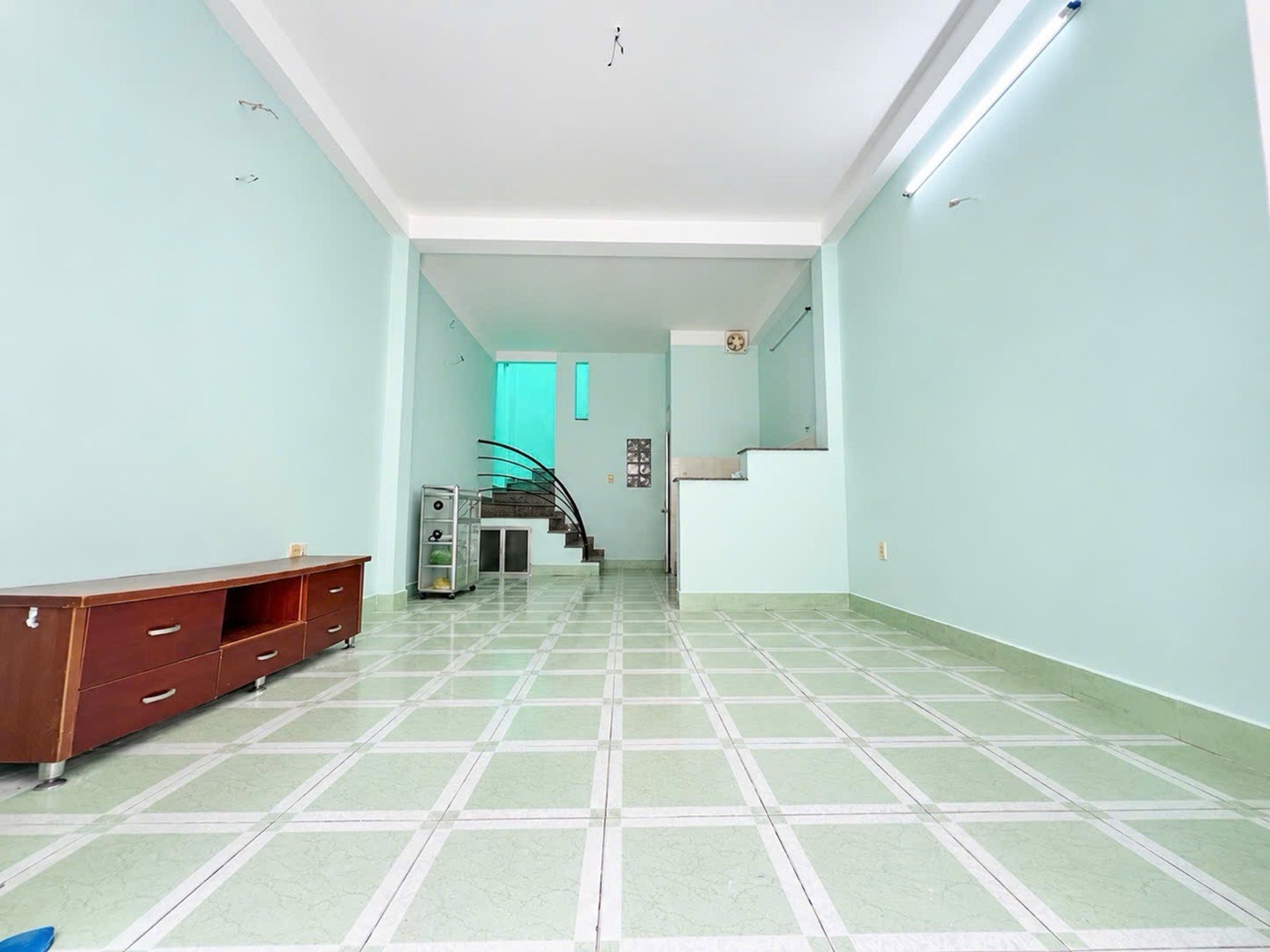 BÁN NHANH TRONG 1 TUẦN – KẾ BÊN HIM LAM Q7. TRUNG SƠN _ NHÀ 2 TẦNG –40M2. SHR _ CHỈ 4 Đ HƠN, CÒN TL