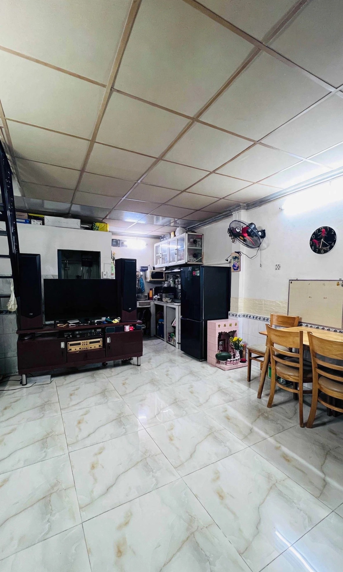 Nhà 2 tầng - 33m2 - 2pn - ngang gần 5 - sổ vuông đẹp - chỉ 2 tỷ nhỉnh