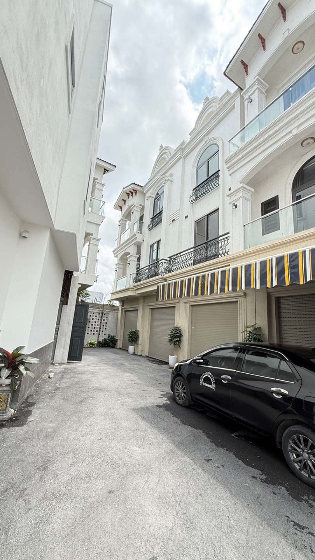 Nhà 3 Tầng Mới Xinh, Ô Tô Đỗ Cửa, Giá Đáng Sở Hữu Tại Thôn Hy Tái