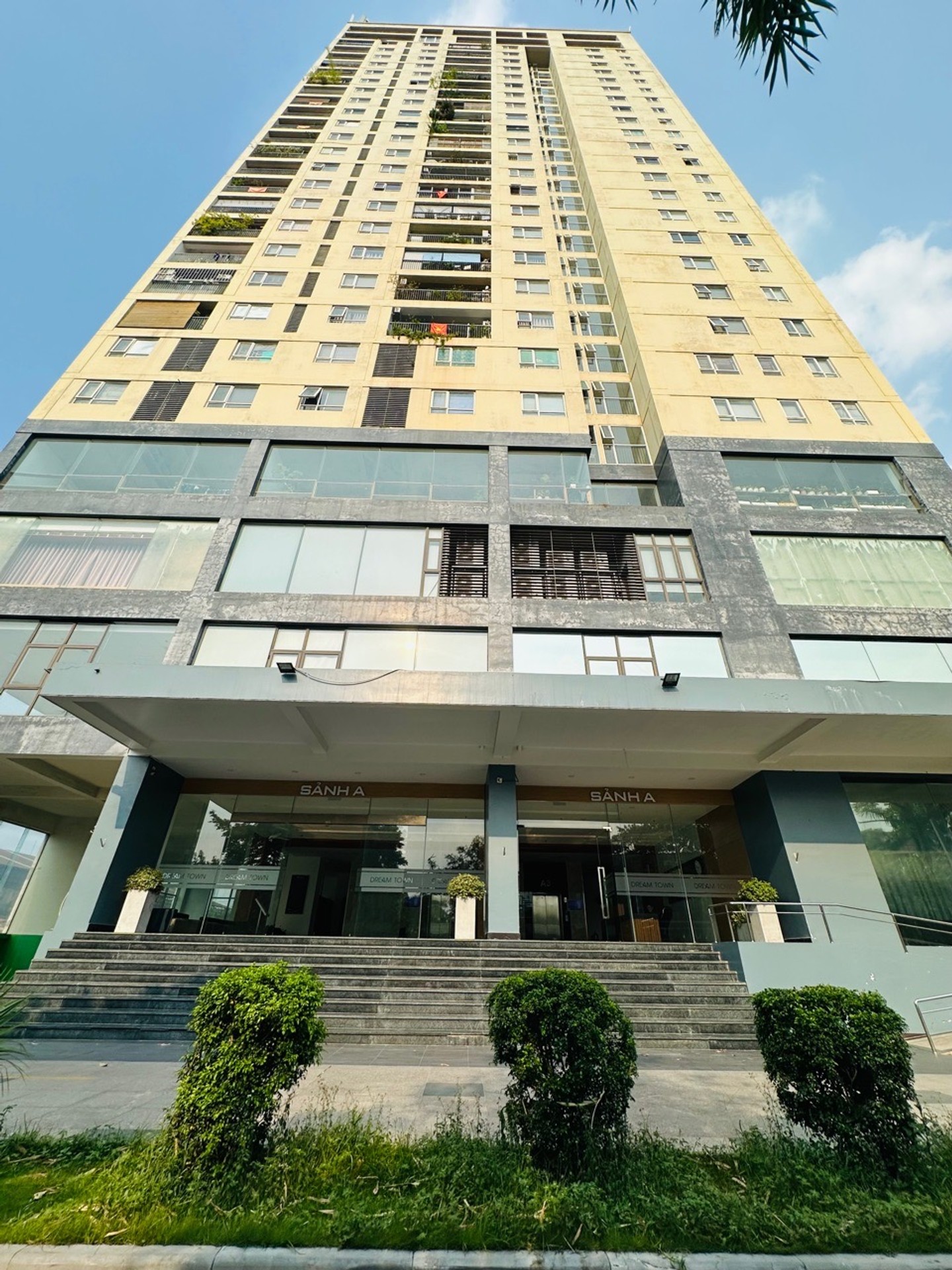 Bán căn hộ chung cư 4 phòng ngủ, lô góc tại Dream Town Xuân Phương, gần Vinsmart City