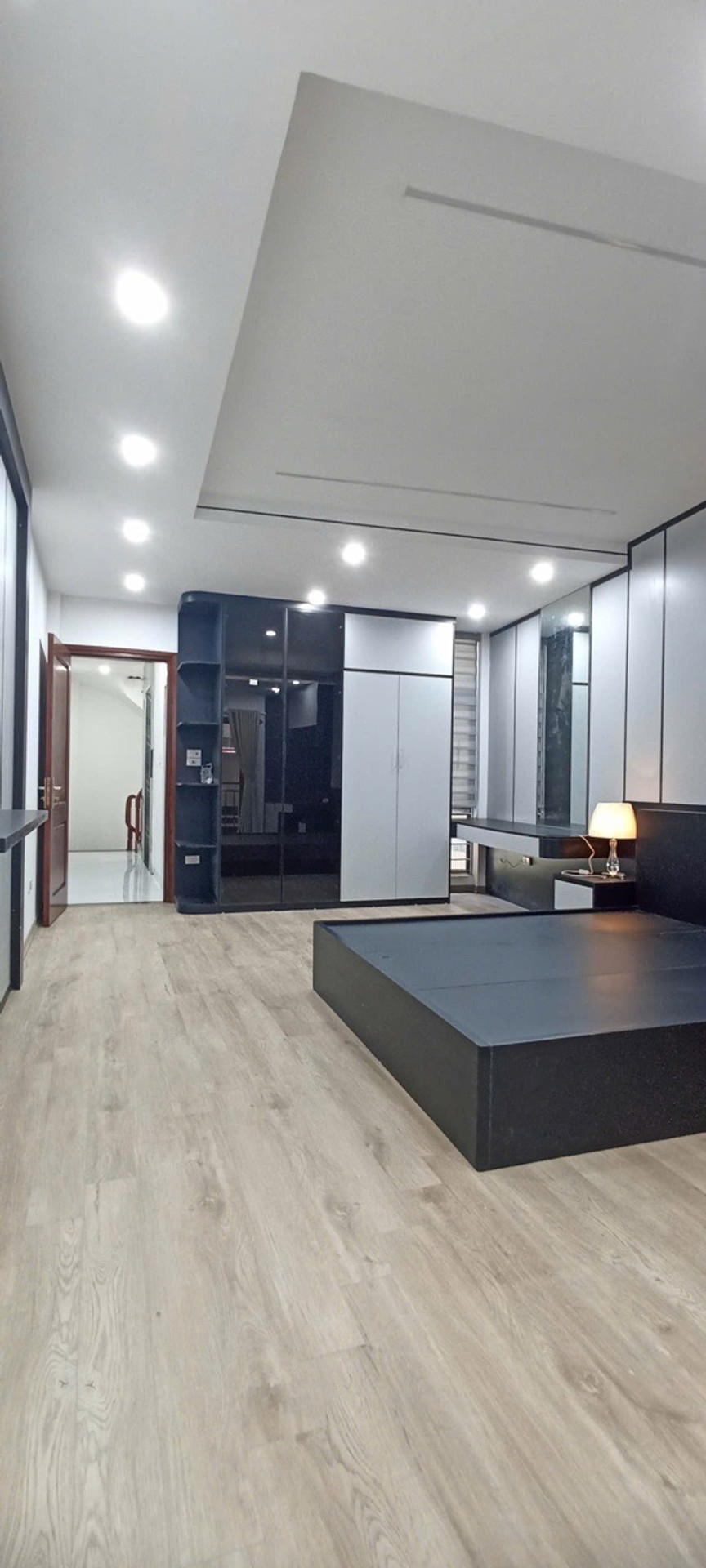 Nhà 5 tầng thang máy, hai mặt ngõ tại Nguyễn Viết Xuân, Hà Đông. Gía hấp dẫn