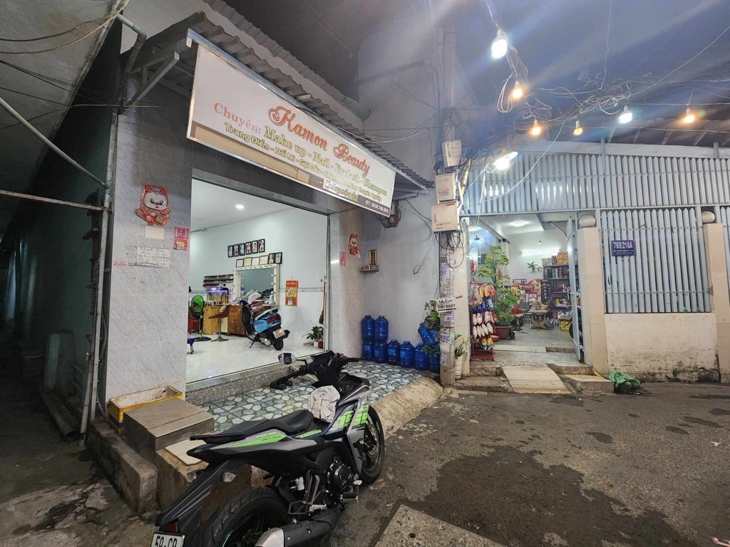 Cơ hội sở hữu nhà mặt tiền hẻm kinh doanh sầm uất, giá cực sốc