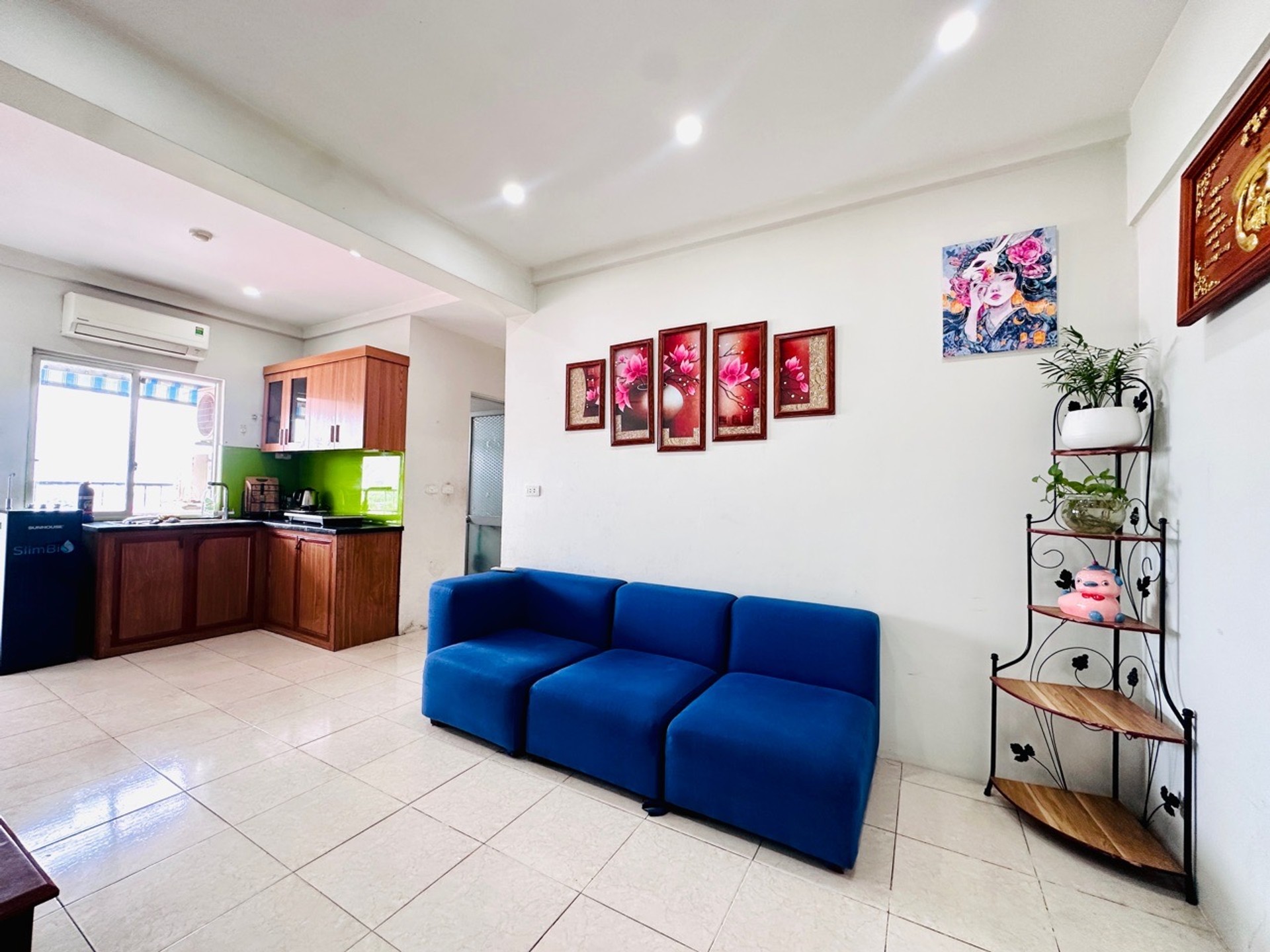 Bán căn hộ chung cư Gia Thụy, lô góc, view thoáng, gần trường học